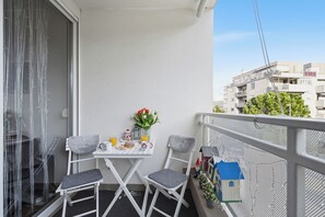 Apartment, Balkon, Stadtblick | Terrasse/Patio