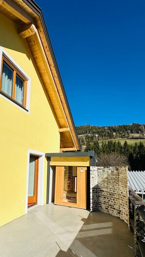 Esterni