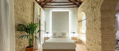 Cofres nos quartos, ferros/tábuas de passar roupa, Wi-Fi de cortesia