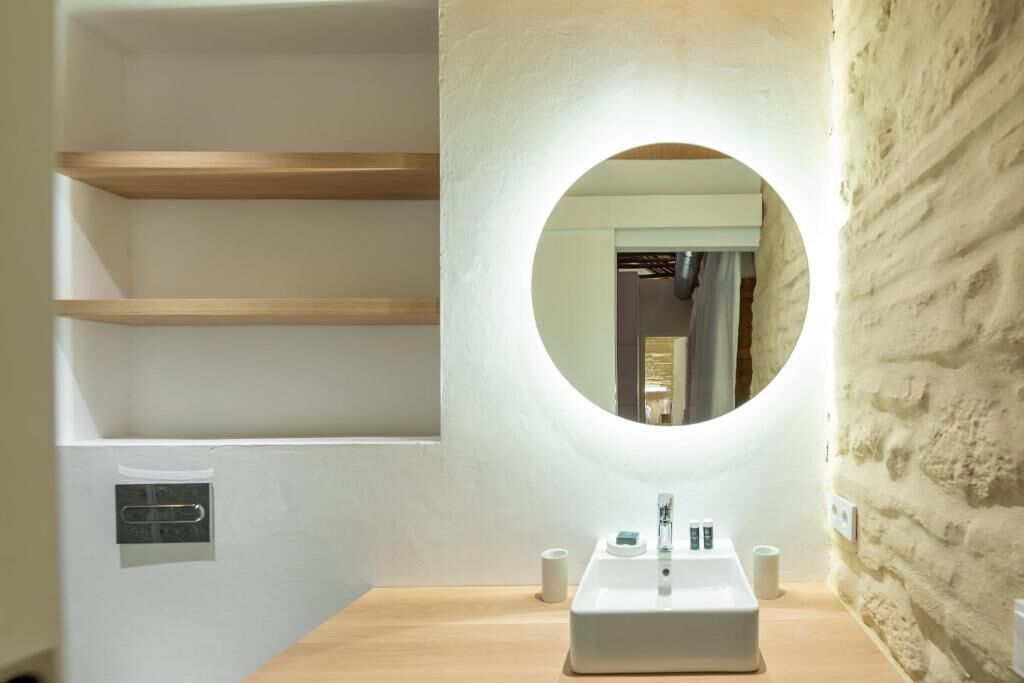 Superior Apartment | Bathroom