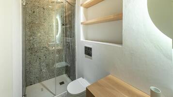 Superior Apartment | Bathroom