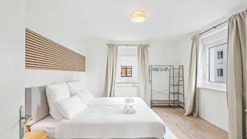 3 Schlafzimmer, Schreibtisch, Bügeleisen/Bügelbrett, kostenloses WLAN