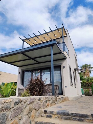 Exterior - Serene 2-bedroom house with AC in charming Bodrum Akyarlar balcony sea view (BODRUM)
