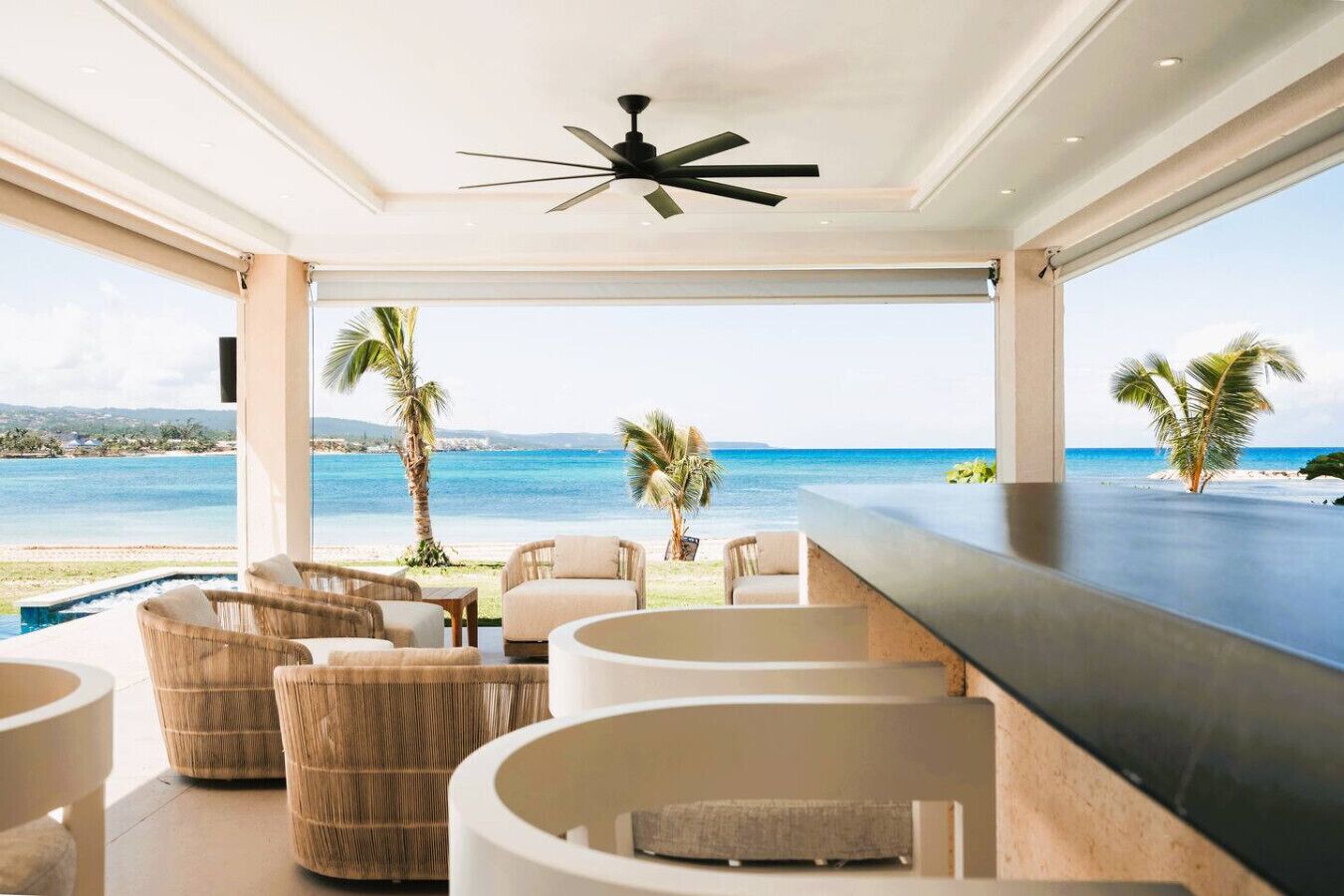 Villa, 6 Bedrooms, Beach View | Minibar