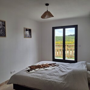 Room - Vrbo Property (Montselgues)
