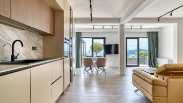 Exclusive Apartment, Sea View | Living area