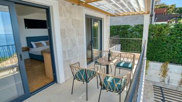 Premium-Studio, Meerblick | Speisen im Freien