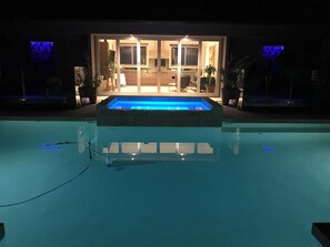 Outdoor pool - Paradise Country Living, Nature Retreat near Beaches & Private Chef Fine Dining (Duffys Forest)