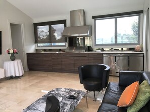 Interior - Paradise Country Living, Nature Retreat near Beaches & Private Chef Fine Dining (Duffys Forest)