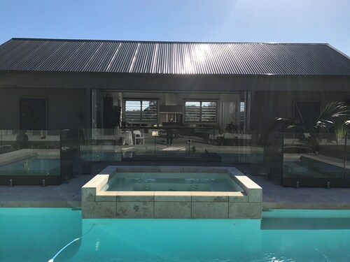 Paradise Country Living, Nature Retreat near Beaches & Private Chef Fine Dining
