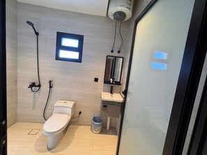 Estudio económico | Baño | Zapatillas