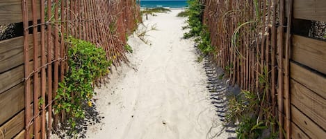 Na praia, toalhas de praia, Prática de surfe/bodyboard