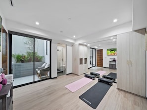 Exterior - Lady Lucia (Venice)