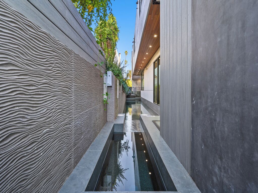 Apartment (5 Bedrooms) | Exterior