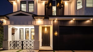 Apartment (5 Bedrooms) | Bahagian luar