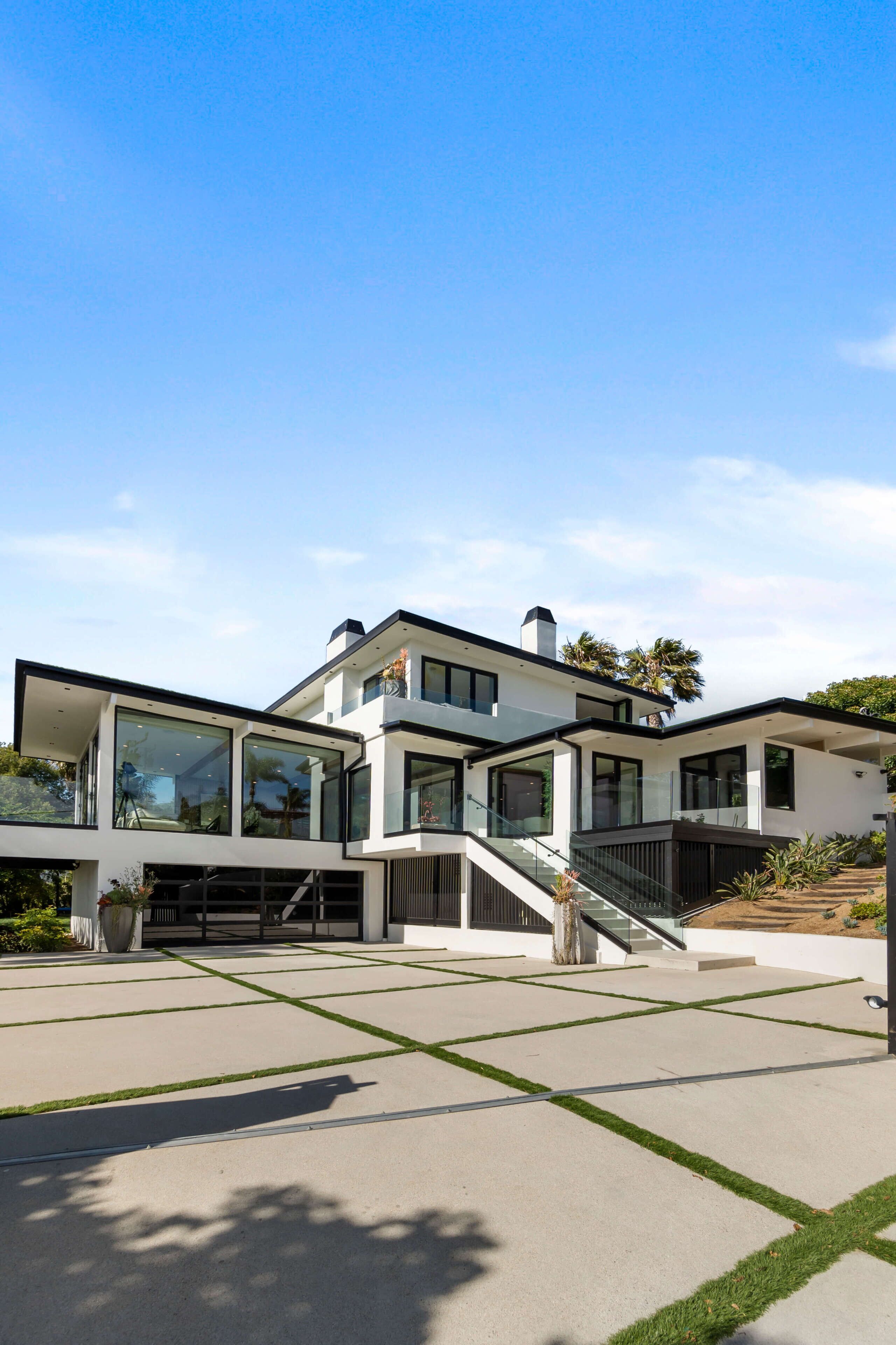 Apartment (4 Bedrooms) | Exterior