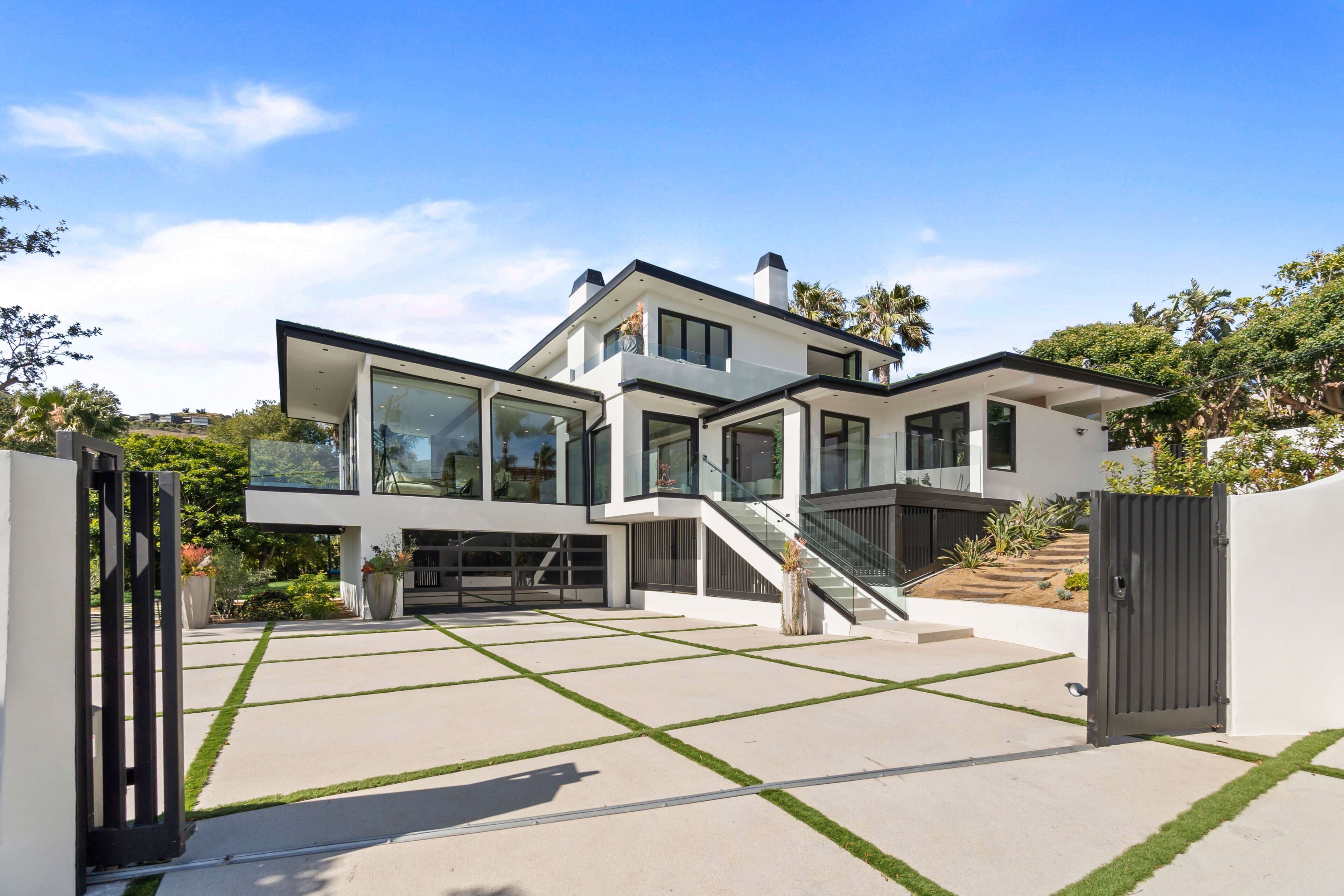 Apartment (4 Bedrooms) | Exterior