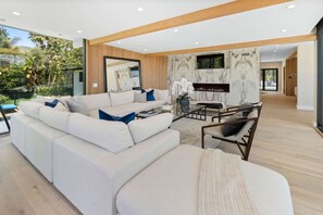 Exterior - Sea Vista (Malibu)
