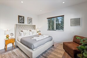 Departamento (4 Bedrooms) | 4 habitaciones, tabla de planchar con plancha y ropa de cama