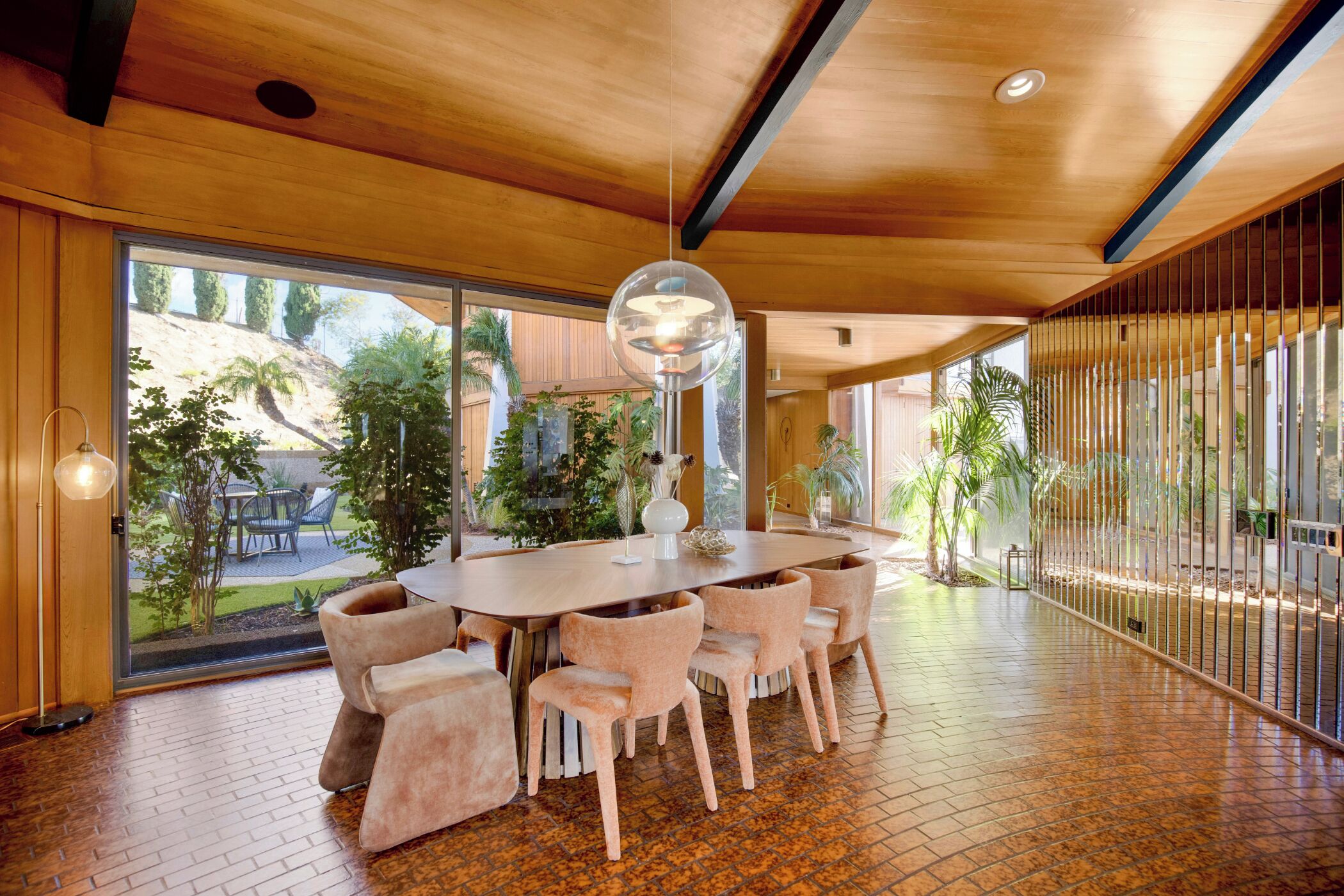Apartment (Multiple Bedrooms) | Exterior