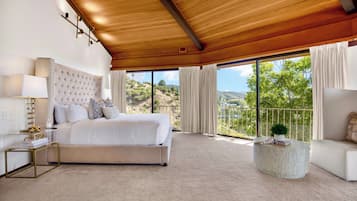 Vila (Multiple Bedrooms) | Fachada
