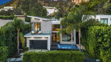 Vila (5 Bedrooms) | Fachada