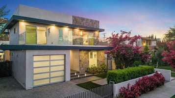 Apartamento (4 Bedrooms) | Fachada