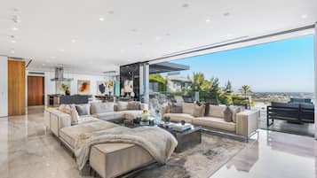 Villa (3 Bedrooms) | Exterior