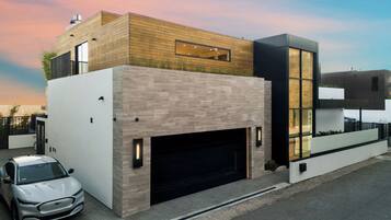 Villa (3 Bedrooms) | Exterior