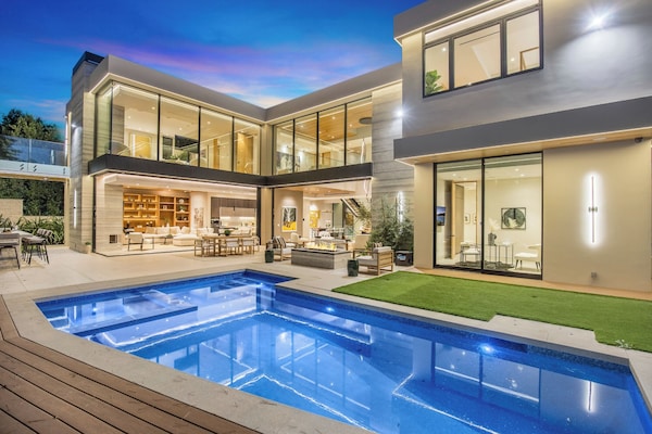 Hutton Modern - SoFi Stadium - Inglewood