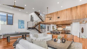 Apartment (3 Bedrooms) | Exterior - Cedar Loft Villa (Venice)