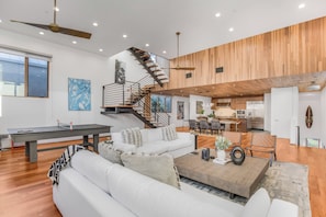 Exterior - Cedar Loft Villa (Venice)