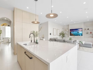 Exterior - Villa Camellia (Studio City)