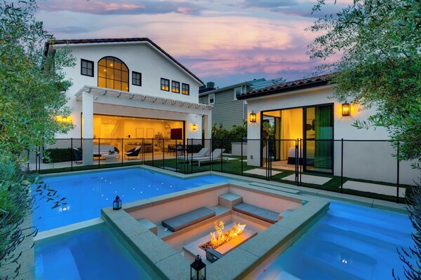 Villa Camellia - Los Angeles, CA