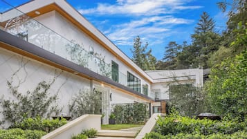 Vila (5 Bedrooms) | Fachada