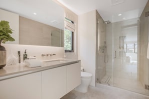Exterior - Swallow Sanctuary (West Hollywood)