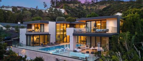 Villa (Multiple Bedrooms) | Exterior