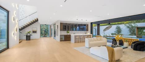 Apartment (5 Bedrooms) | Aussenbereich