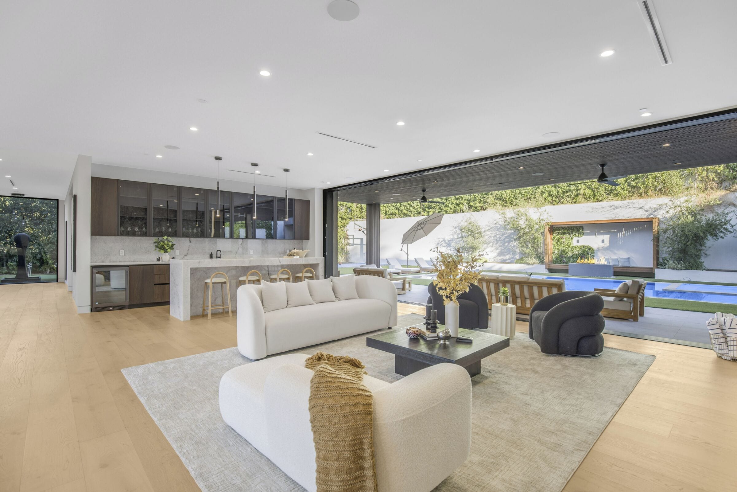 Apartment (5 Bedrooms) | Exterior