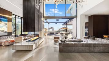 Villa (4 Bedrooms) | Exterior