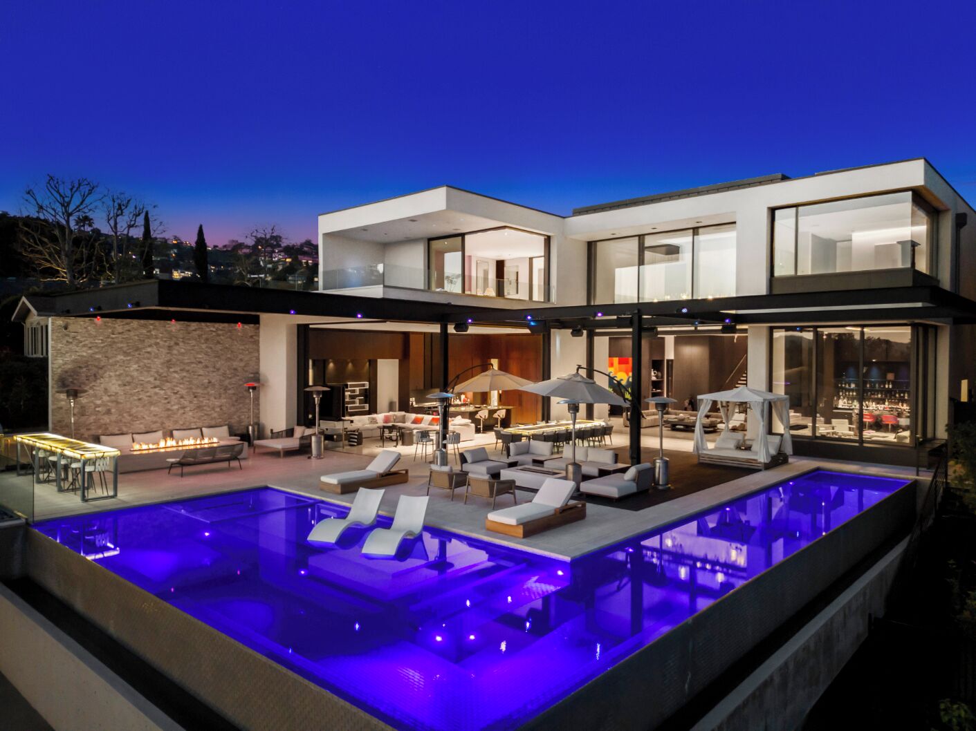 Apartment (4 Bedrooms) | Exterior