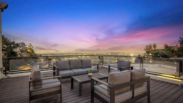 Villa (5 Bedrooms) | Terrace/patio