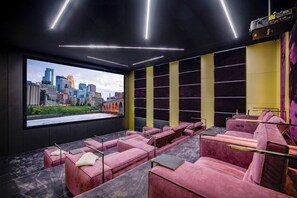 Exterior - London Dream (West Hollywood)
