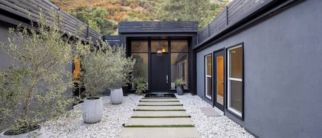 Villa (3 Bedrooms) | Exterior