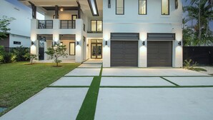 Exterior - Villa Celine (Miami)