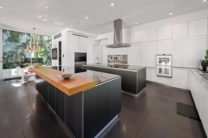 Apartment (Multiple Bedrooms) | Aussenbereich