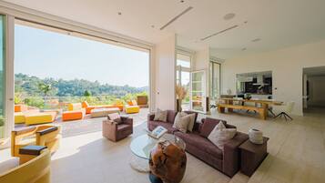 Apartamento (5 Bedrooms) | Fachada
