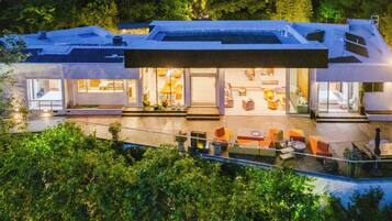 Apartamento (5 Bedrooms) | Fachada
