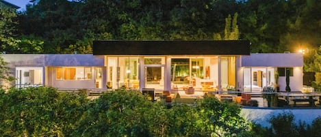 Apartment (5 Bedrooms) | Exterior