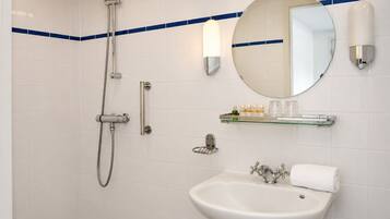 Classic Double Room, Canal View | Bathroom | Shower, hair dryer, towels, soap